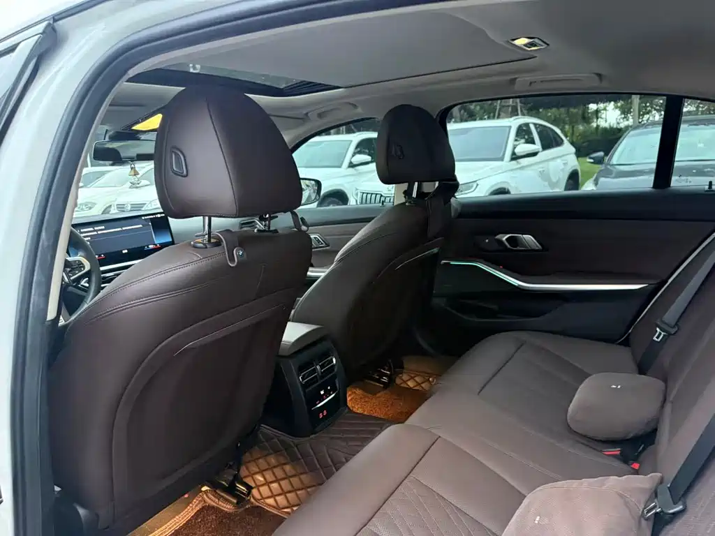 BMW 3 Series — миниатюра 11