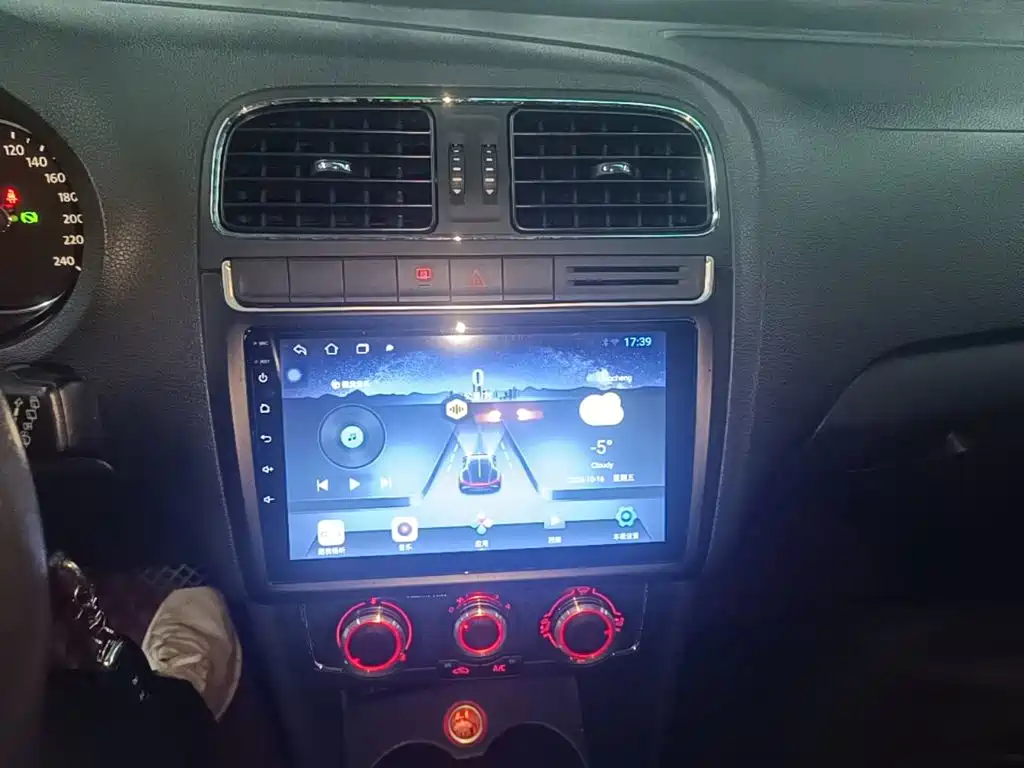Volkswagen Polo — миниатюра 13