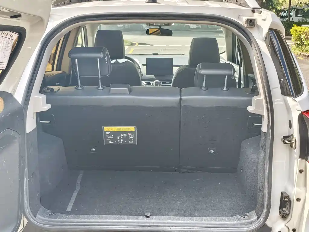BYD Yuan EV — миниатюра 10