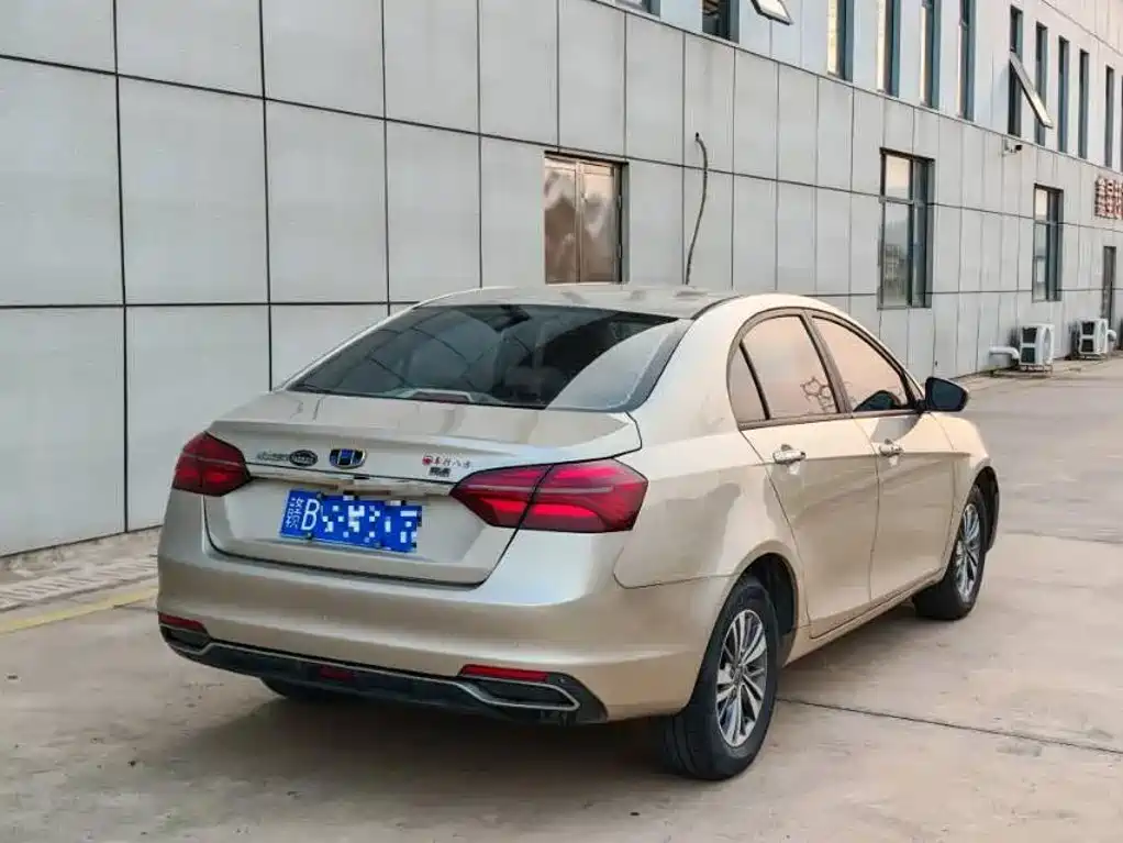 Geely Emgrand — миниатюра 8