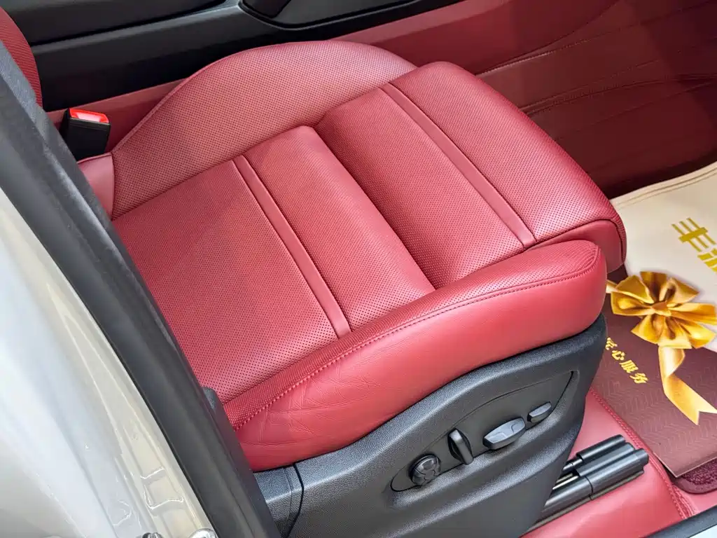 Porsche Cayenne — миниатюра 9