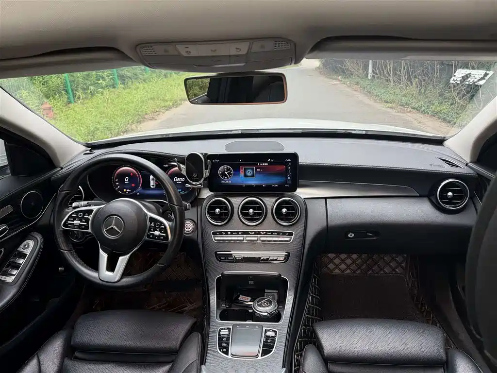 Mercedes-Benz C-Class — миниатюра 10