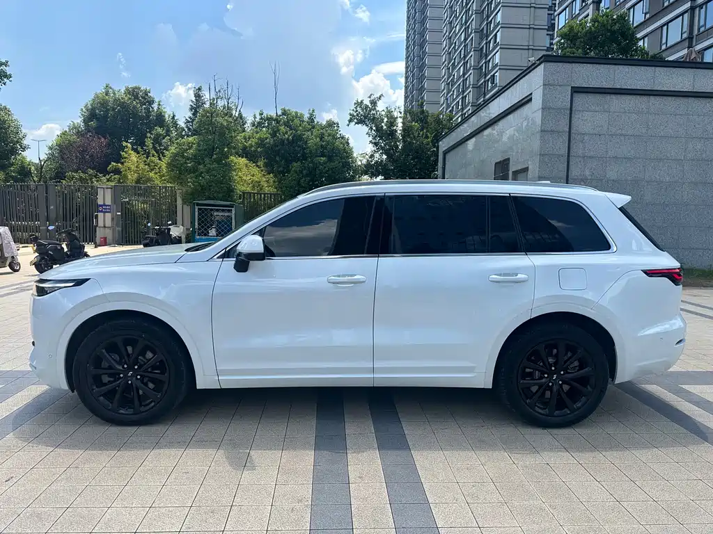 Li Auto Li ONE — миниатюра 10