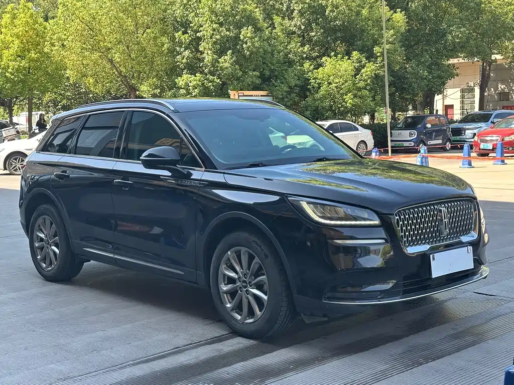 Lincoln Corsair — миниатюра 3