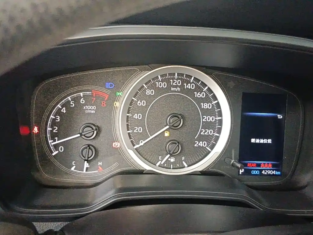 Toyota Corolla Cross — миниатюра 12