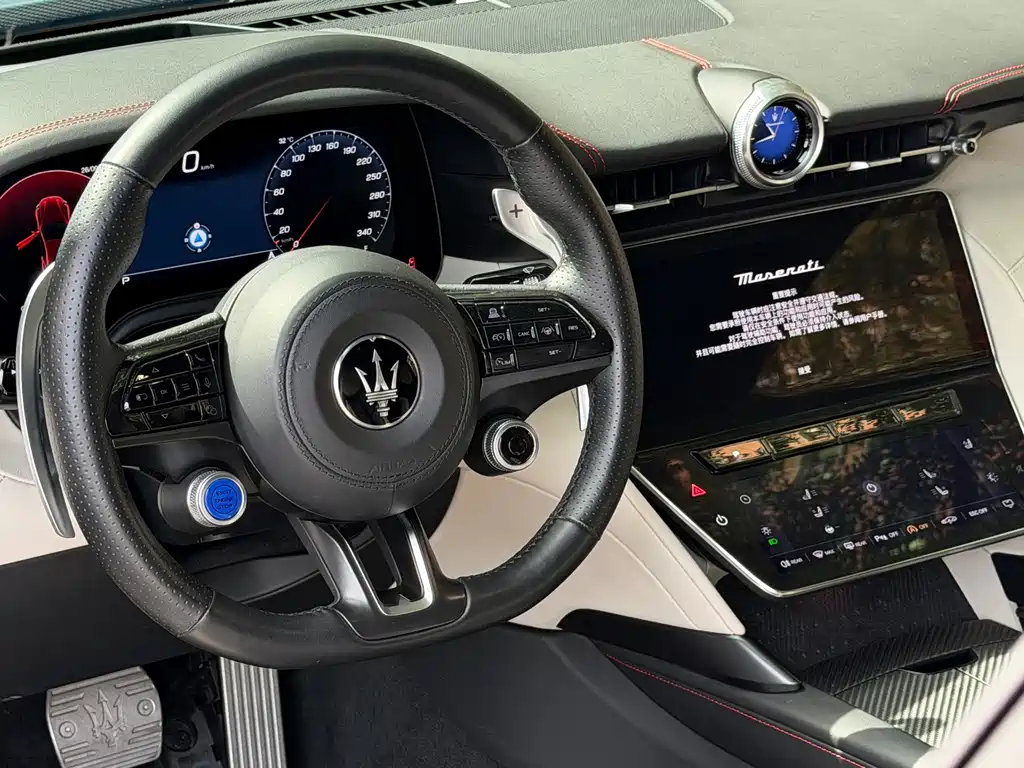 Maserati GranTurismo — миниатюра 9