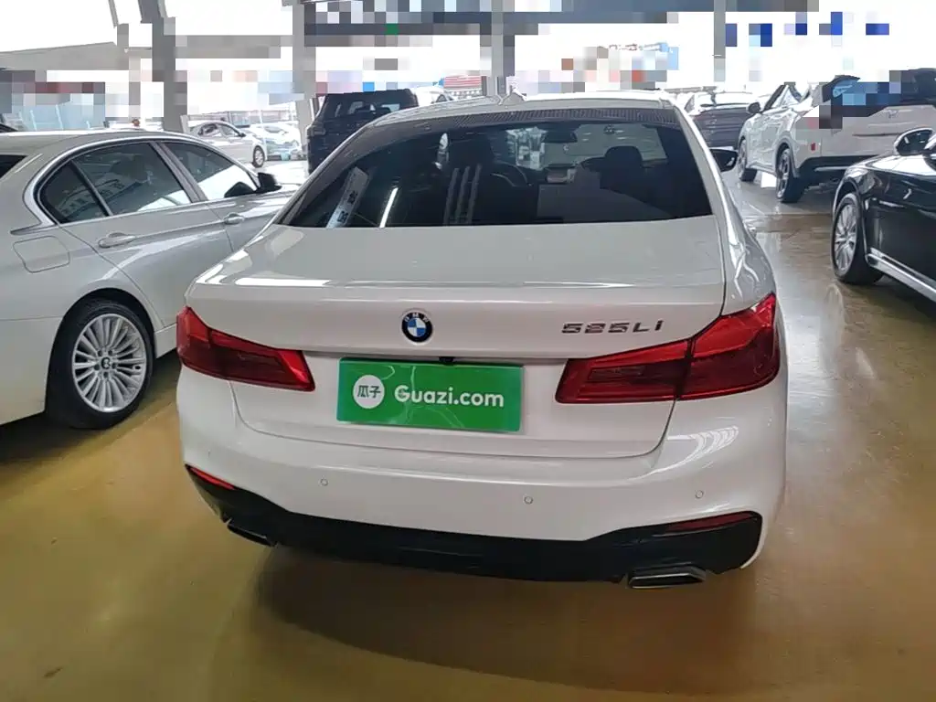 BMW 5 Series — миниатюра 6