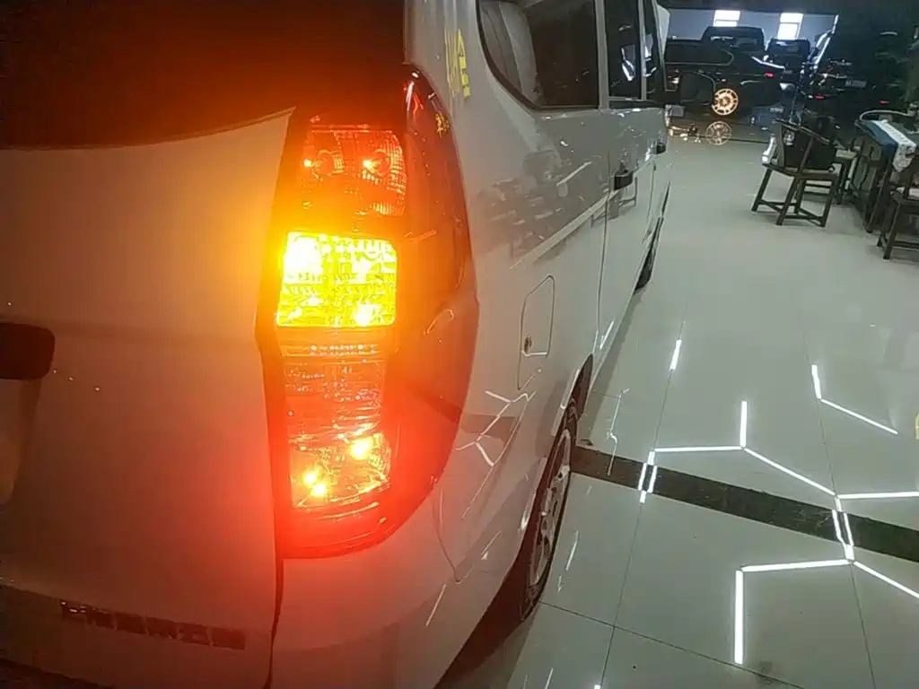 Wuling Hongguang — миниатюра 8