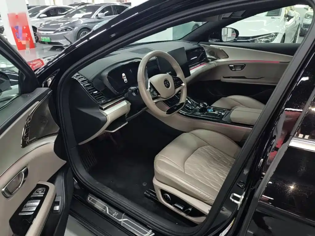 BYD Han — миниатюра 16