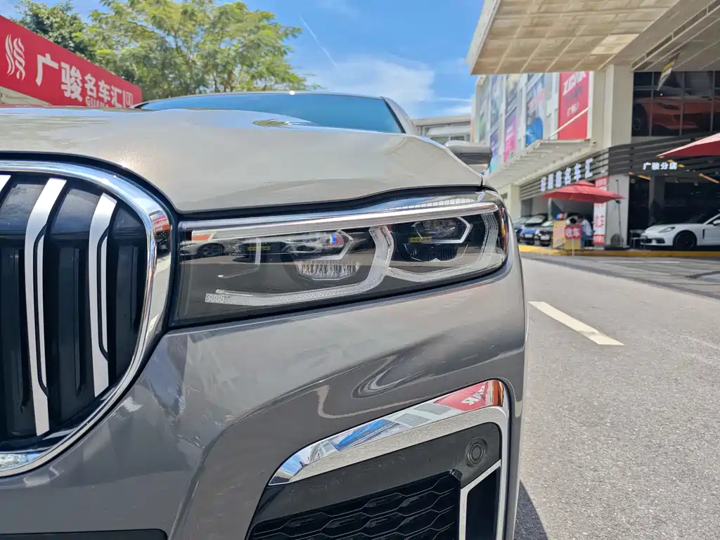 BMW 7 Series 740Li Leading Type M Sport Package, фото 26