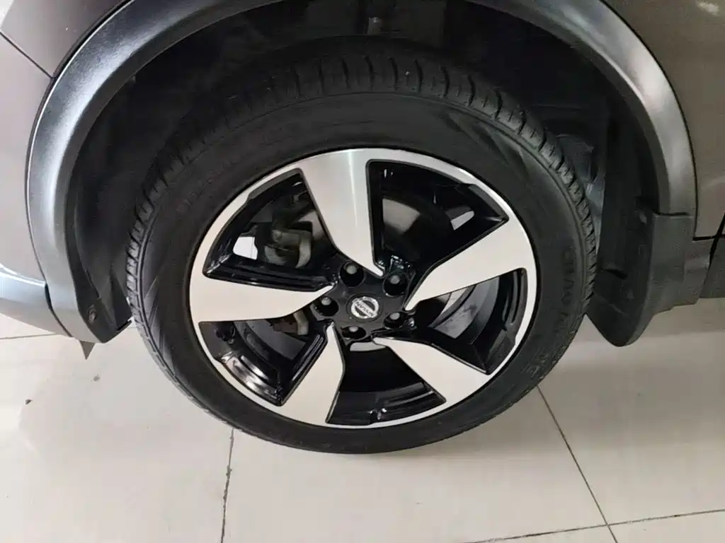 Nissan Qashqai — миниатюра 23