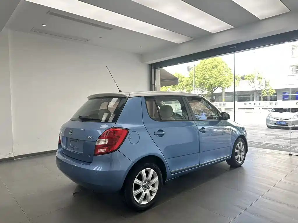 Skoda Fabia — миниатюра 9