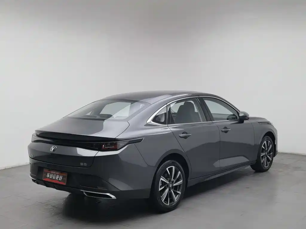 Changan Eado — миниатюра 2
