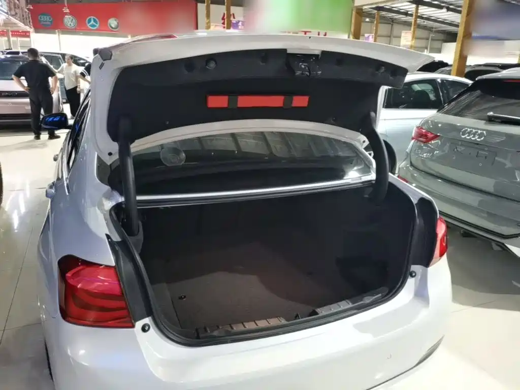BMW 3 Series — миниатюра 19