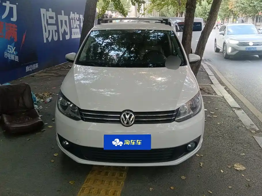 Volkswagen Touran — миниатюра 2