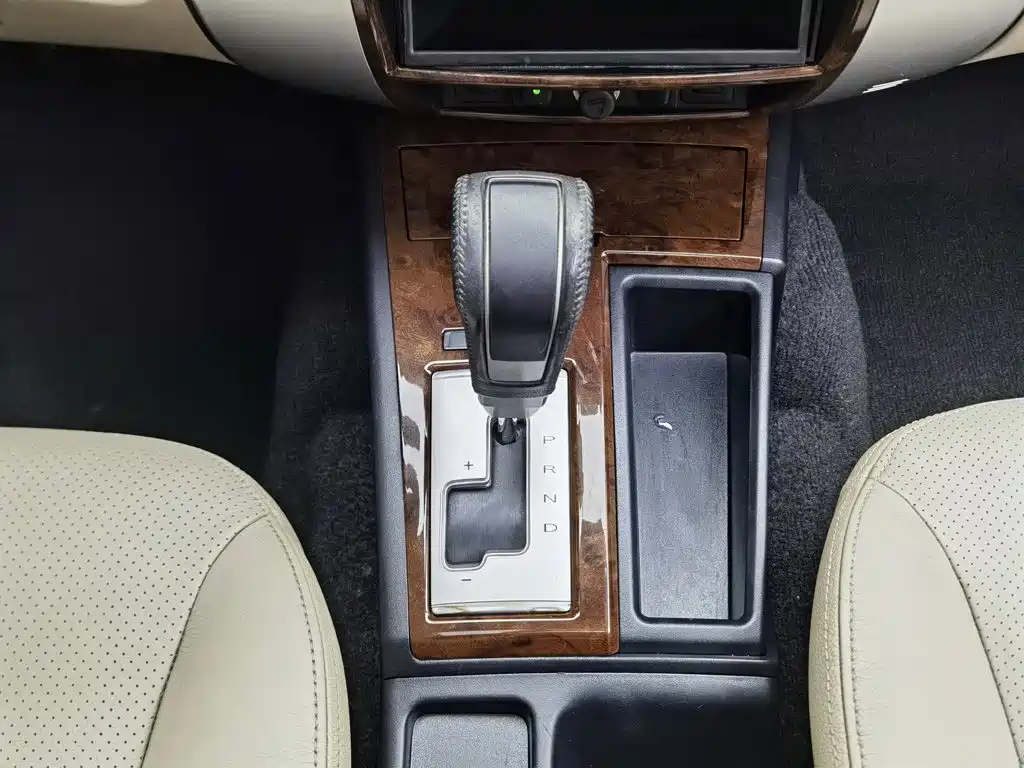 Mitsubishi Pajero Sport — миниатюра 13