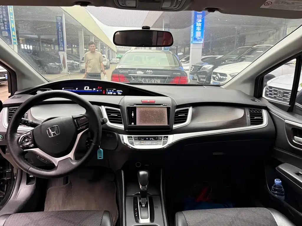 Honda Jade 2013 1.8L AT Comfort 5 мест