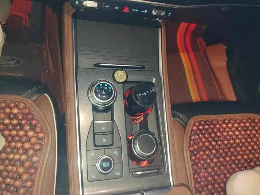 Ford Explorer — миниатюра 16