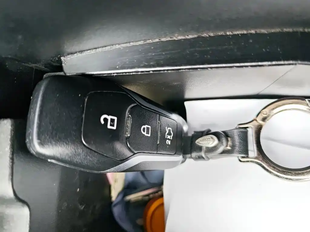 Ford Edge — миниатюра 9