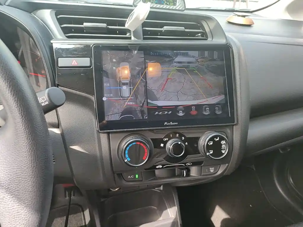 Honda Fit — миниатюра 13