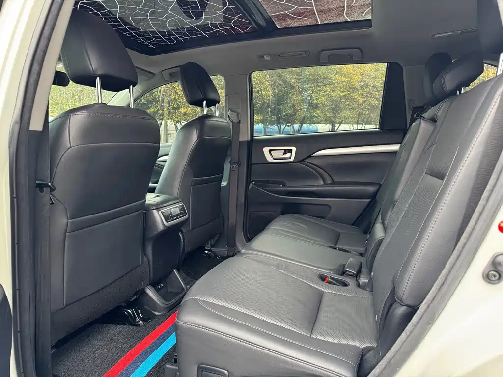 Toyota Highlander — миниатюра 5