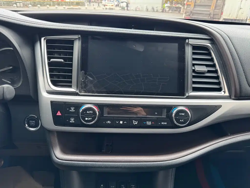 Toyota Highlander — миниатюра 8