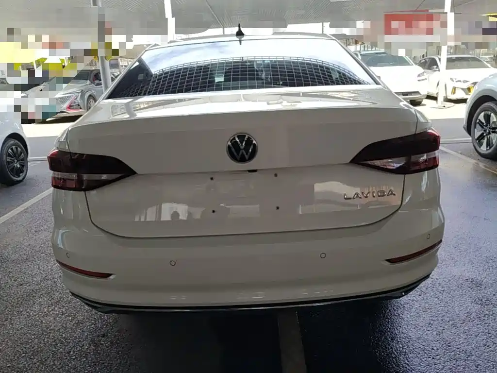 Volkswagen Lavida — миниатюра 6