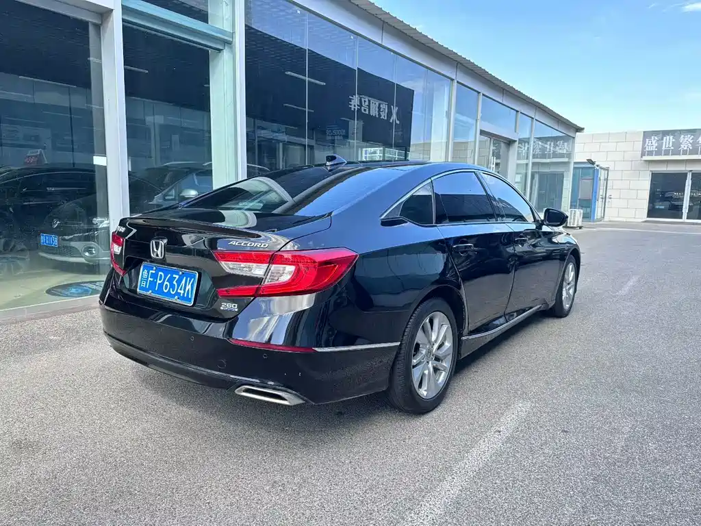 Honda Accord — миниатюра 6