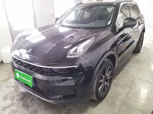 2021 Lynk & Co 01