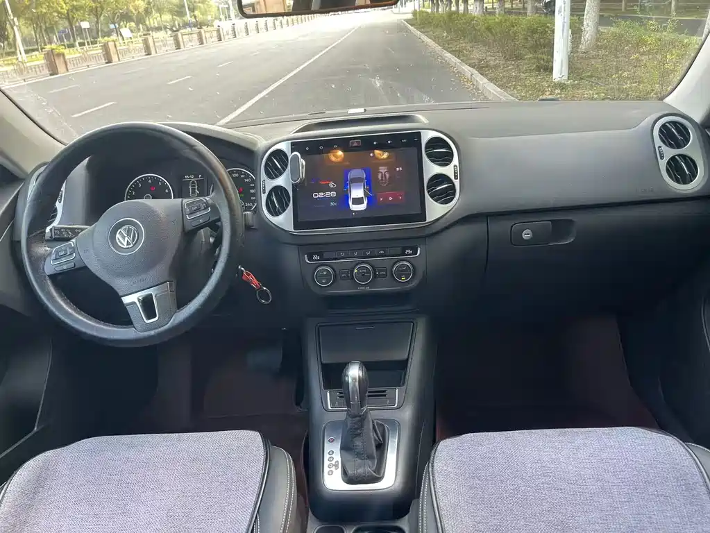 Volkswagen Tiguan — миниатюра 9