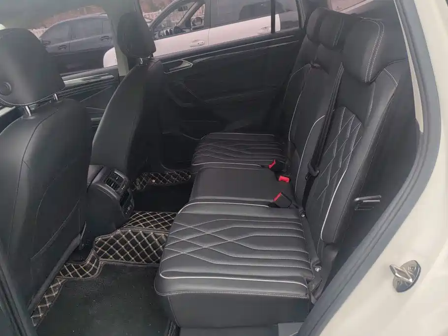 Volkswagen Tiguan L — миниатюра 11