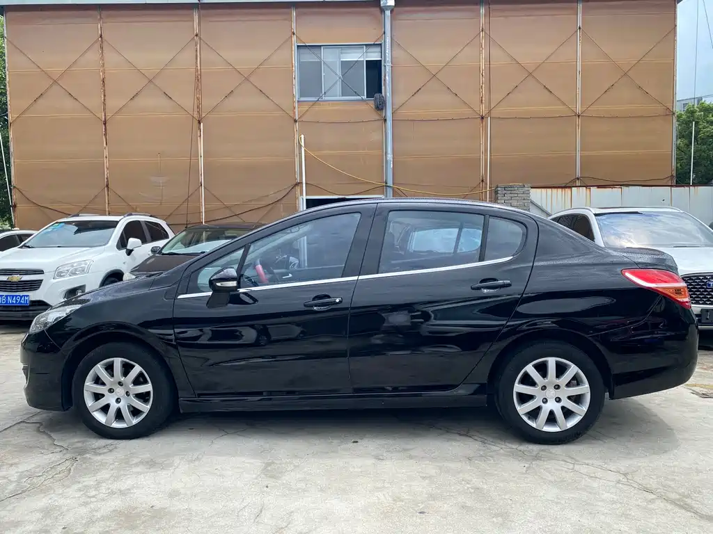 Peugeot 308 — миниатюра 11