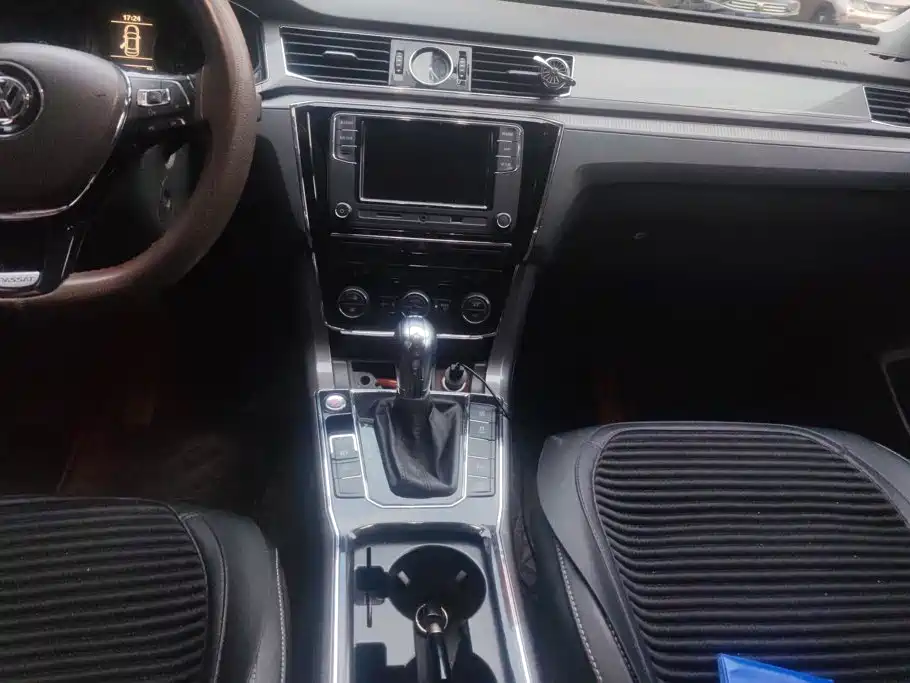 Volkswagen Passat — миниатюра 16