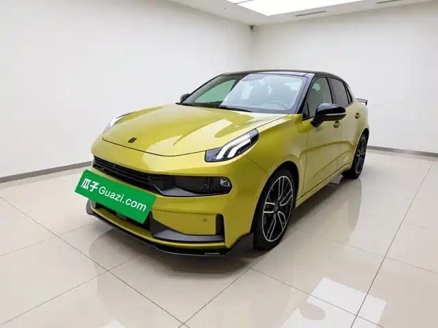 Lynk & Co 03