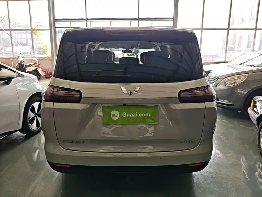 Wuling Звездный свет 730 Новая энергия — миниатюра 6