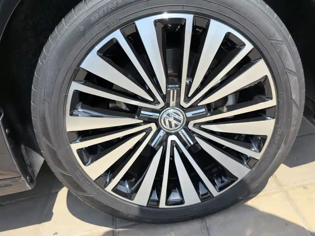 Volkswagen Passat 2019 380TSI Luxury VI