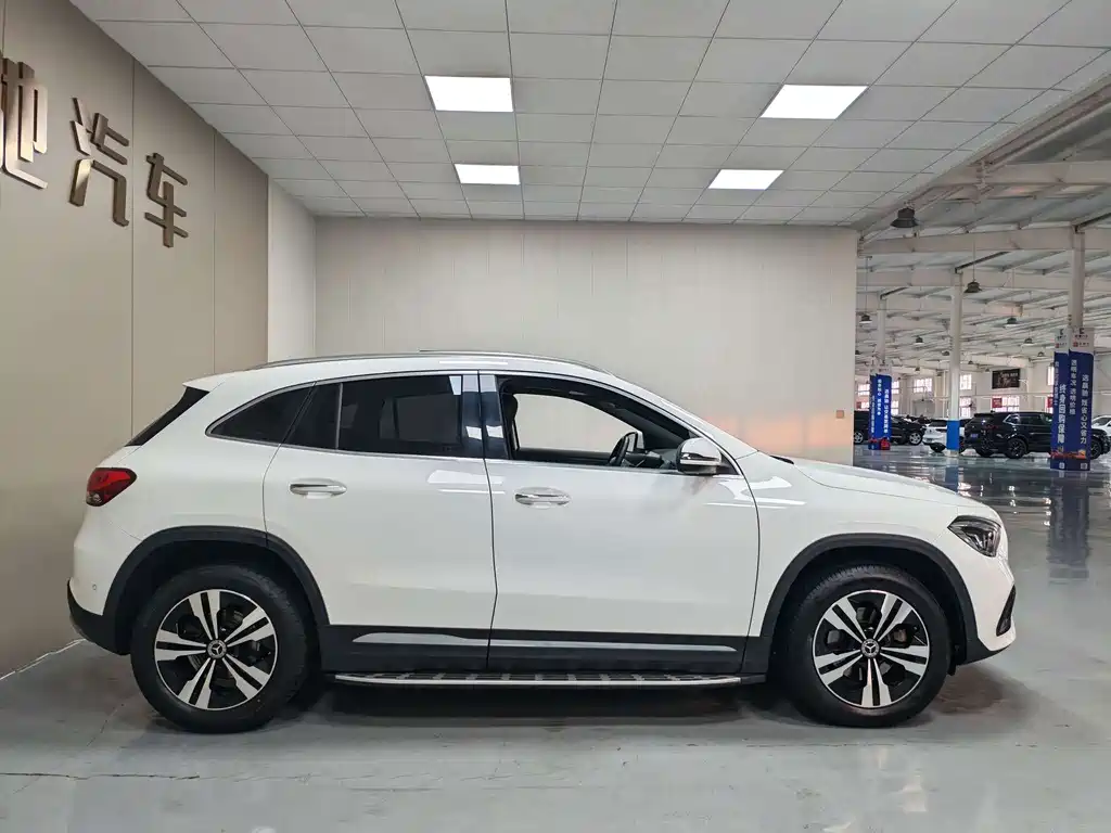 Mercedes-Benz GLA — миниатюра 7