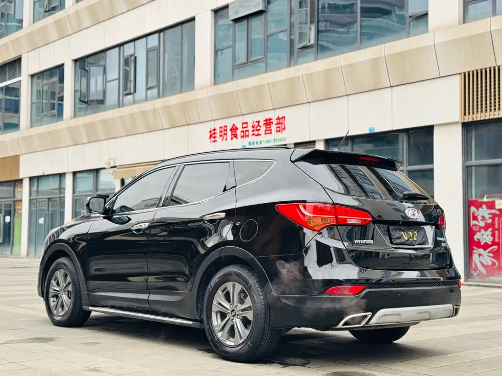 Hyundai Santa Fe — миниатюра 6