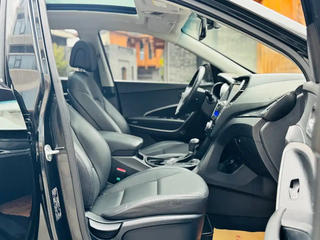 Hyundai Santa Fe — миниатюра 13