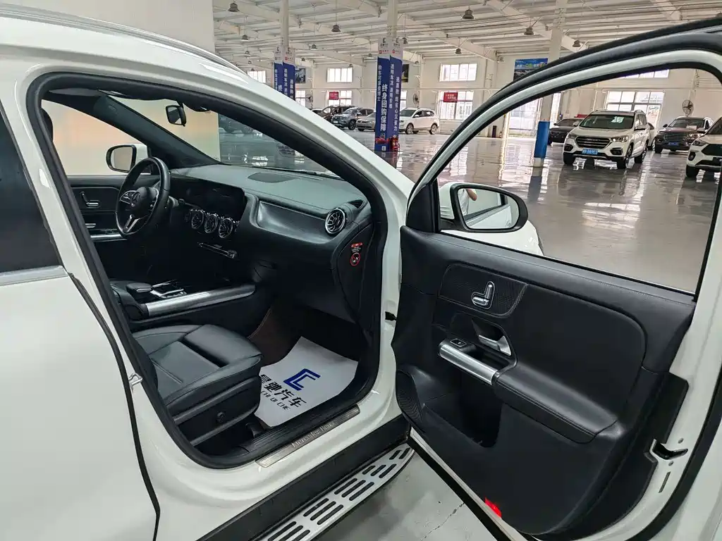 Mercedes-Benz GLA — миниатюра 11