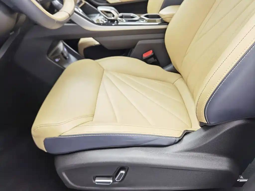 Geely Boyue L — миниатюра 20