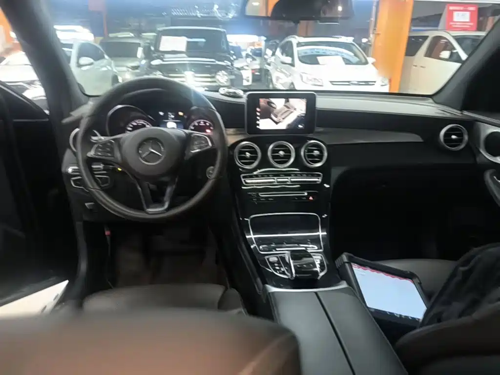 Mercedes-Benz GLC 2018 GLC 200 4MATIC