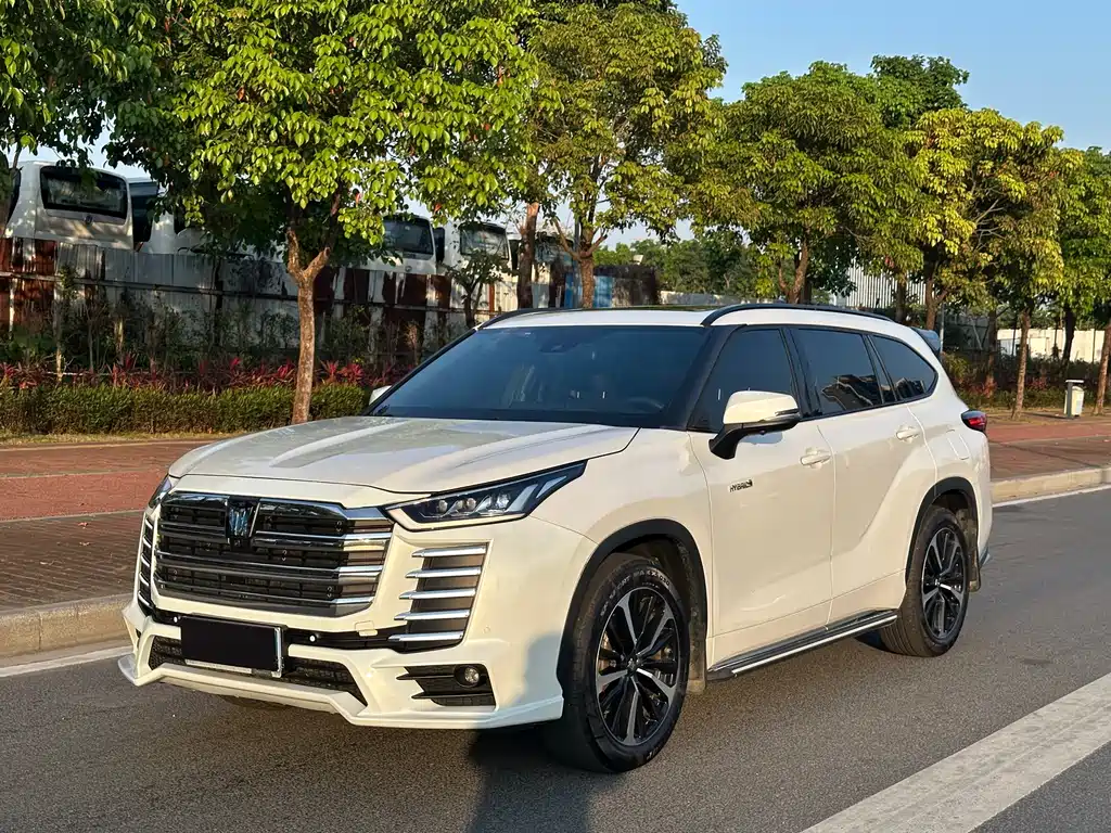 Toyota Crown Kluger 2022