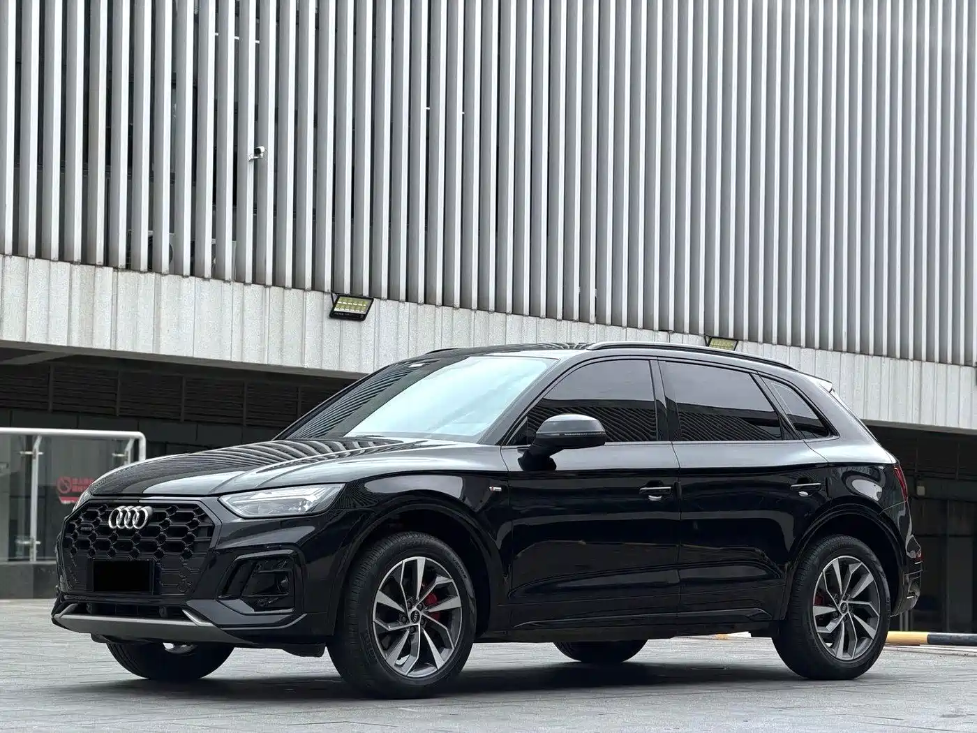 奥迪Q5L 2024款 40 TFSI 豪华动感型 2024