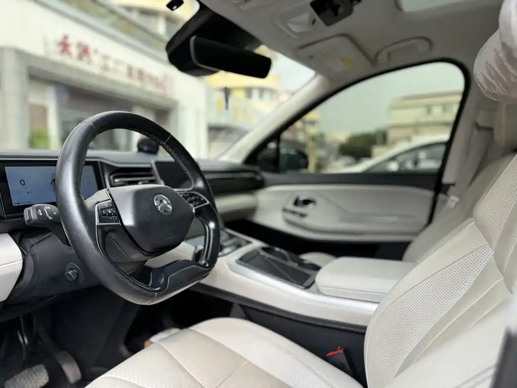 NIO ES8 — миниатюра 13