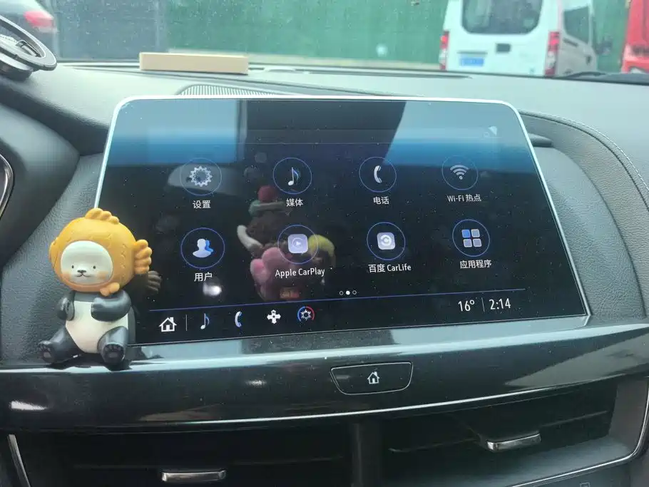 Cadillac CT5 — миниатюра 13
