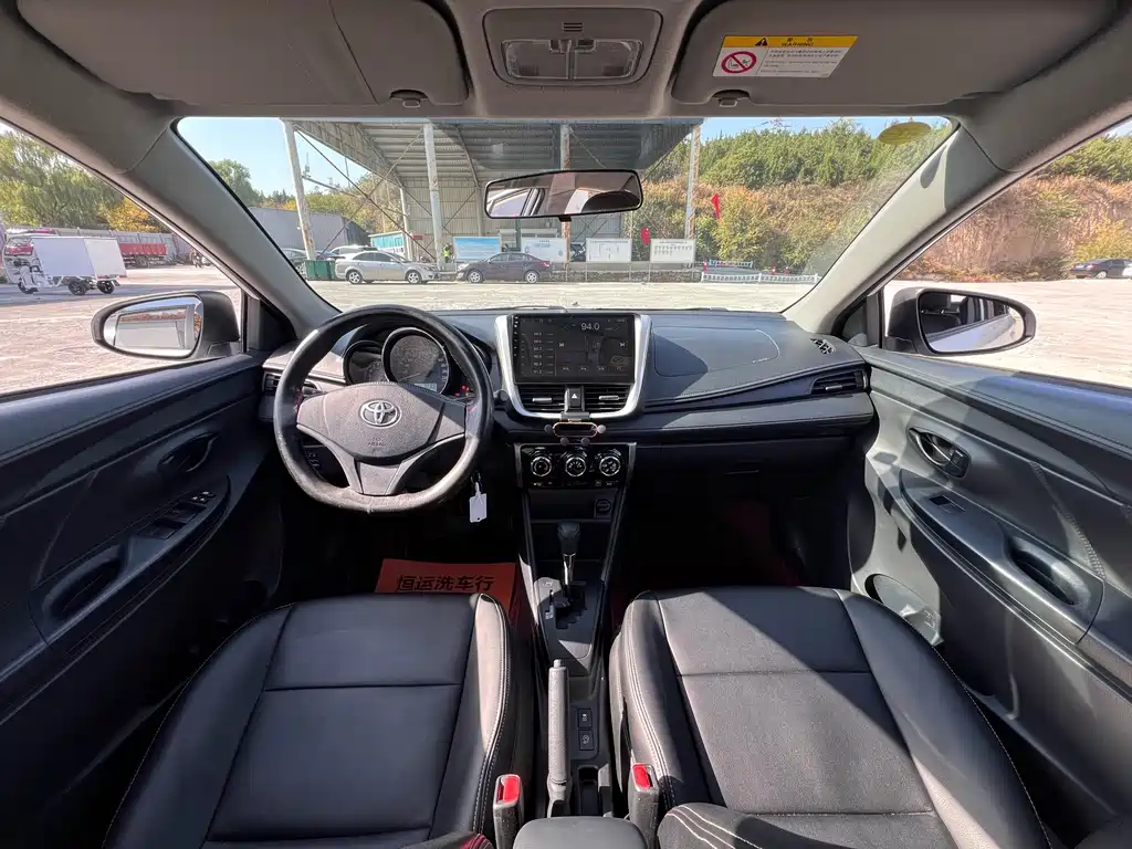 Toyota Yaris L — миниатюра 12