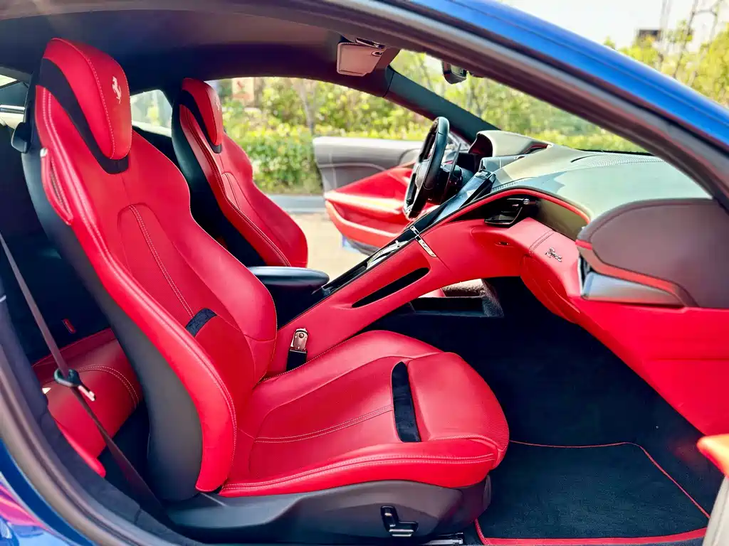 Ferrari Roma — миниатюра 10
