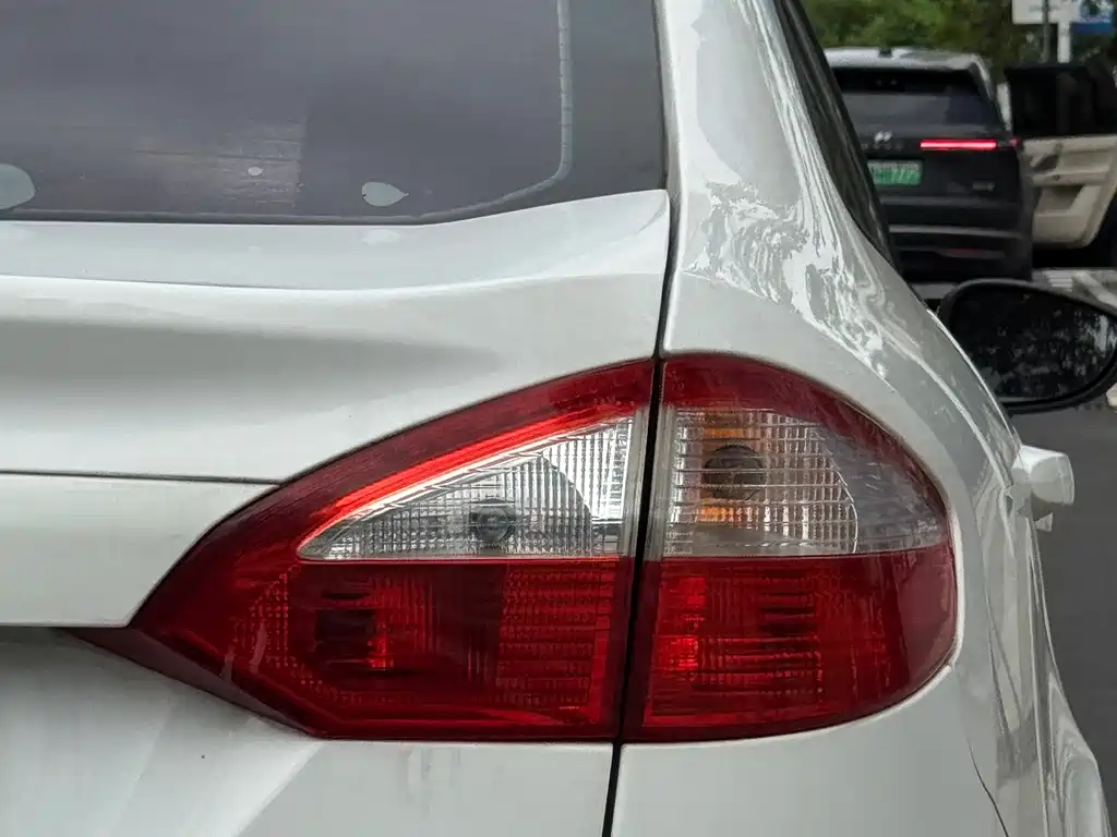 Ford Fiesta — миниатюра 14