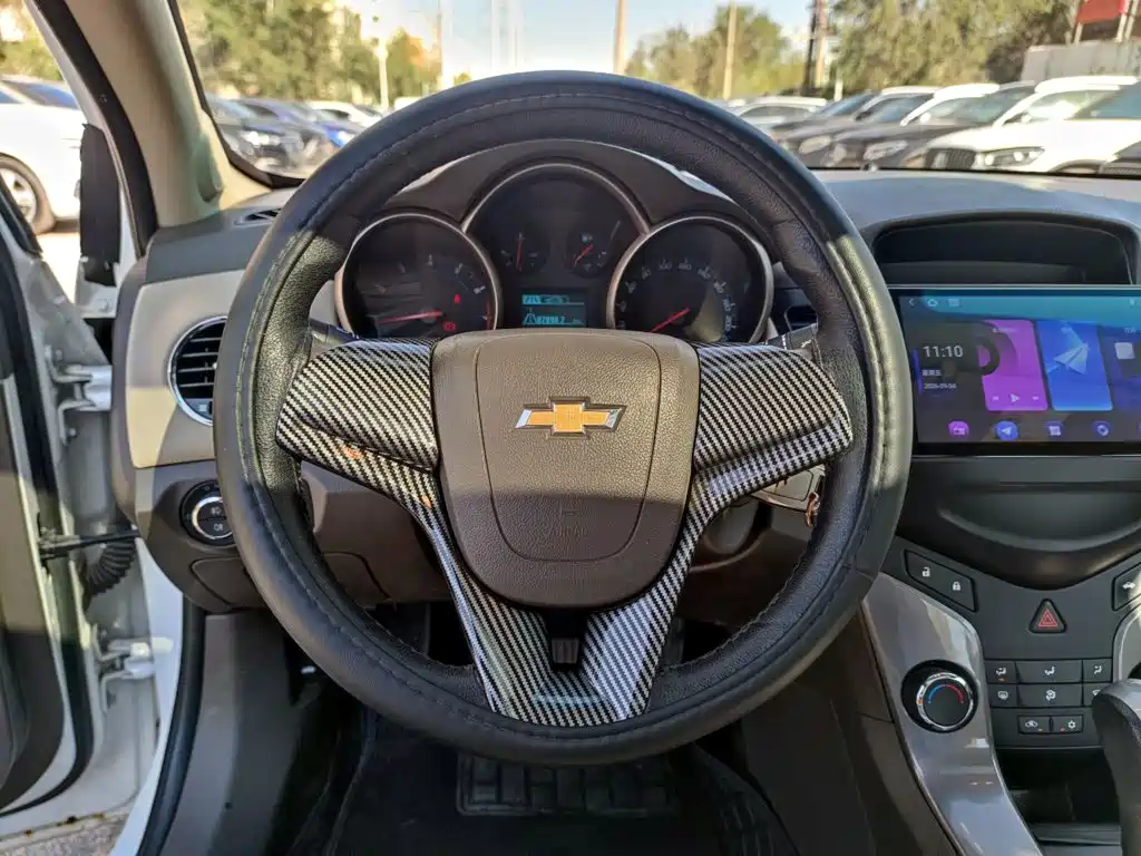 Chevrolet Cruze — миниатюра 12